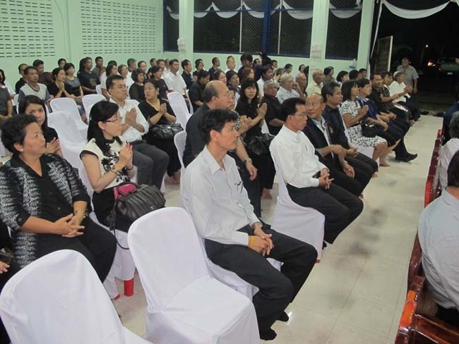 ร่วมงานฌาปนกิจมารดาบุคลากรสำนักงานคณะวิทยาศาสตร์ ภาพที่ 16