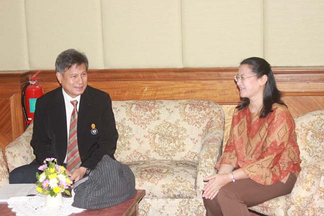 โครงการสัมมนาเชิงปฏิบัติการจัดทำแผนกลยุทธ์พัฒนาสำนักงานคณะศึกษาศาสตร์ ระหว่างวันที่ 29-30 กรกฎาคม 2556 ภาพที่ 18