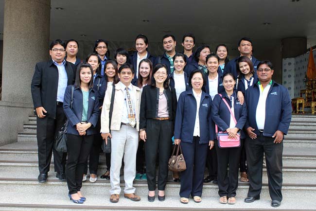 ผู้บริหารและบุคลากรคณะศึกษาศาสตร์ ศึกษาดูงานวิทยาลัยครุศาสตร์ มหาวิทยาลัยธุรกิจบัณฑิตย์ กรุงเทพมหานคร เมื่อวันที่ 6 กันยายน 2556 ภาพที่ 9