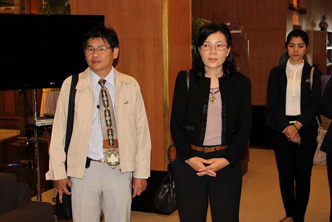 ผู้บริหารและบุคลากรคณะศึกษาศาสตร์ ศึกษาดูงานวิทยาลัยครุศาสตร์ มหาวิทยาลัยธุรกิจบัณฑิตย์ กรุงเทพมหานคร เมื่อวันที่ 6 กันยายน 2556 ภาพที่ 18