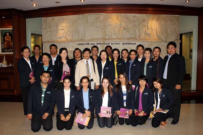 ผู้บริหารและบุคลากรคณะศึกษาศาสตร์ ศึกษาดูงานวิทยาลัยครุศาสตร์ มหาวิทยาลัยธุรกิจบัณฑิตย์ กรุงเทพมหานคร เมื่อวันที่ 6 กันยายน 2556 ภาพที่ 99