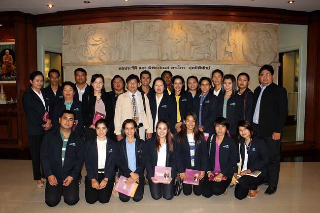 ผู้บริหารและบุคลากรคณะศึกษาศาสตร์ ศึกษาดูงานวิทยาลัยครุศาสตร์ มหาวิทยาลัยธุรกิจบัณฑิตย์ กรุงเทพมหานคร เมื่อวันที่ 6 กันยายน 2556 ภาพที่ 100
