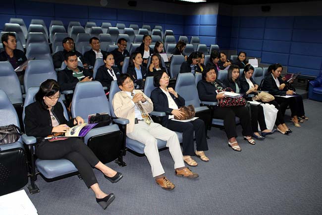 ผู้บริหารและบุคลากรคณะศึกษาศาสตร์ ศึกษาดูงานวิทยาลัยครุศาสตร์ มหาวิทยาลัยธุรกิจบัณฑิตย์ กรุงเทพมหานคร เมื่อวันที่ 6 กันยายน 2556 ภาพที่ 105