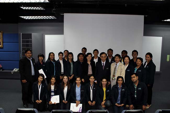 ผู้บริหารและบุคลากรคณะศึกษาศาสตร์ ศึกษาดูงานวิทยาลัยครุศาสตร์ มหาวิทยาลัยธุรกิจบัณฑิตย์ กรุงเทพมหานคร เมื่อวันที่ 6 กันยายน 2556 ภาพที่ 141