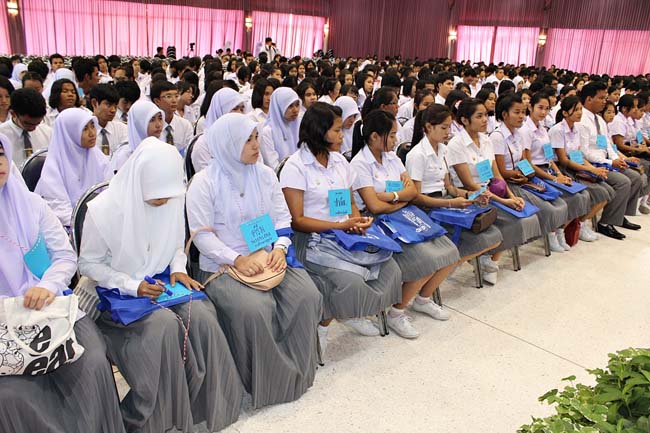 ปฐมนิเทศนิสิตศึกษาศาสตร์ ระดับปริญญาตรี วันที่ 1 มิถุนายน 2556 ณ หอประชุมปาริชาต มหาวิทยาลัยทักษิณ วิทยาเขตสงขลา ภาพที่ 5
