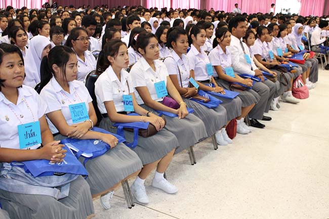ปฐมนิเทศนิสิตศึกษาศาสตร์ ระดับปริญญาตรี วันที่ 1 มิถุนายน 2556 ณ หอประชุมปาริชาต มหาวิทยาลัยทักษิณ วิทยาเขตสงขลา ภาพที่ 8