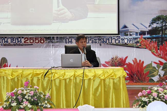 ปฐมนิเทศนิสิตศึกษาศาสตร์ ระดับปริญญาตรี วันที่ 1 มิถุนายน 2556 ณ หอประชุมปาริชาต มหาวิทยาลัยทักษิณ วิทยาเขตสงขลา ภาพที่ 17