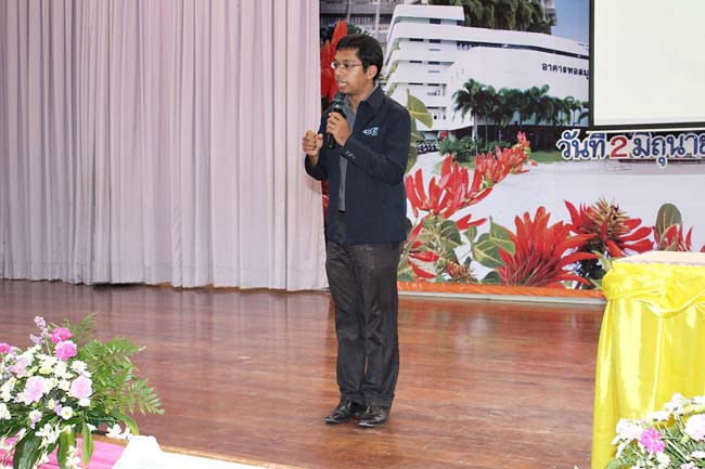 ปฐมนิเทศนิสิตศึกษาศาสตร์ ระดับปริญญาตรี วันที่ 1 มิถุนายน 2556 ณ หอประชุมปาริชาต มหาวิทยาลัยทักษิณ วิทยาเขตสงขลา ภาพที่ 46