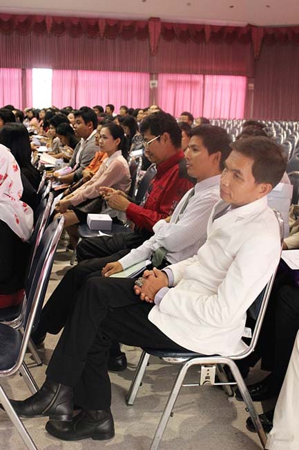 ปฐมนิเทศนิสิตศึกษาศาสตร์ ระดับบัณฑิตศึกษา วันที่ 2 มิถุนายน 2556 ณ หอประชุมปาริชาต มหาวิทยาลัยทักษิณ วิทยาเขตสงขลา ภาพที่ 20