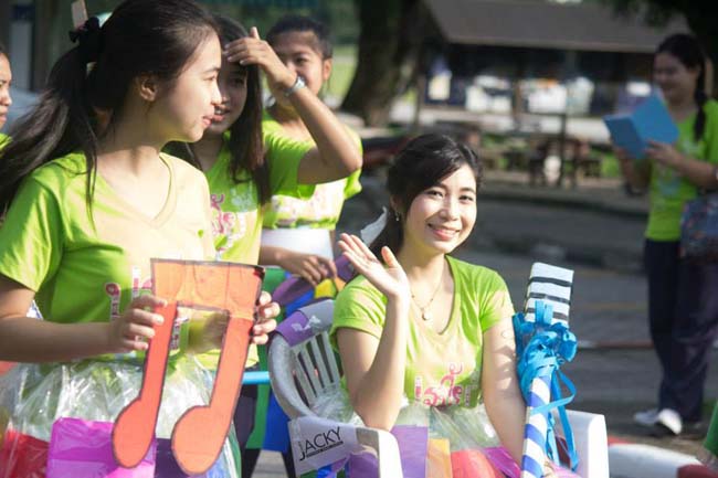 สาขาวิชาการศึกษาปฐมวัย จัดโครงการ “ปฐมวัยซู่ซ่า กีฬาสีซู่ซี่” ในวันเสาร์ที่ 2 พฤศจิกายน 2556 ณ ยิมเนเซียม มหาวิทยาลัยทักษิณ ภาพที่ 62