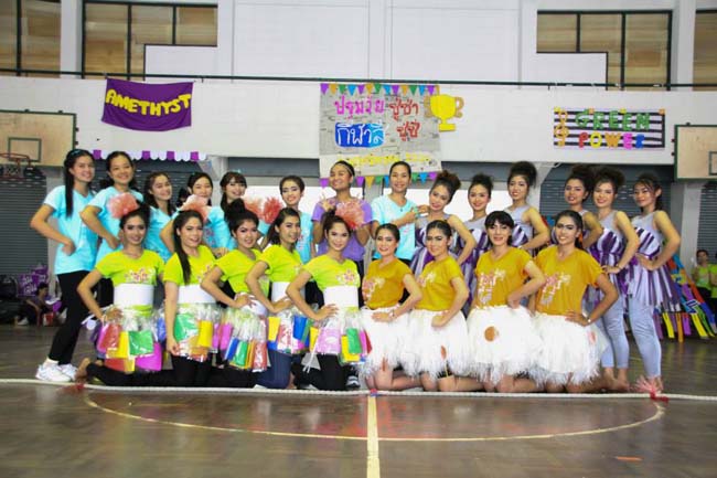 สาขาวิชาการศึกษาปฐมวัย จัดโครงการ “ปฐมวัยซู่ซ่า กีฬาสีซู่ซี่” ในวันเสาร์ที่ 2 พฤศจิกายน 2556 ณ ยิมเนเซียม มหาวิทยาลัยทักษิณ ภาพที่ 108