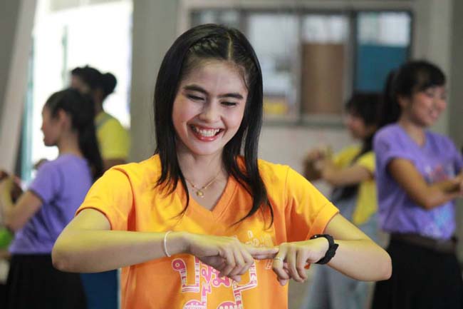 สาขาวิชาการศึกษาปฐมวัย จัดโครงการ “ปฐมวัยซู่ซ่า กีฬาสีซู่ซี่” ในวันเสาร์ที่ 2 พฤศจิกายน 2556 ณ ยิมเนเซียม มหาวิทยาลัยทักษิณ ภาพที่ 128