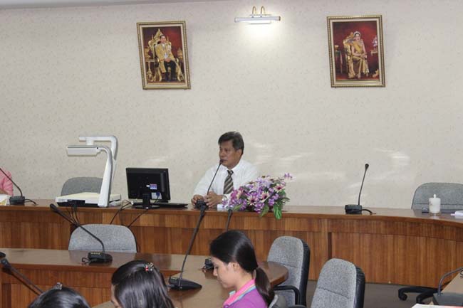 การประเมินคุณภาพภายใน คณะศึกษาศาสตร์ วันจันทร์ที่ 15 กรกฎาคม 2556 ณ ห้องประชุมคณะศึกษาศาสตร์ ชั้น 2 อาคารเรียน 3 มหาวิทยาลัยทักษิณ ภาพที่ 9