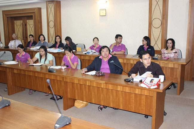 การประเมินคุณภาพภายใน คณะศึกษาศาสตร์ วันจันทร์ที่ 15 กรกฎาคม 2556 ณ ห้องประชุมคณะศึกษาศาสตร์ ชั้น 2 อาคารเรียน 3 มหาวิทยาลัยทักษิณ ภาพที่ 10