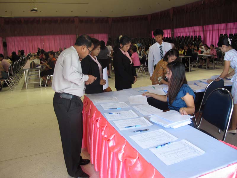 โครงการอบรมพี่เลี้ยง เรื่อง"การจัดการเรียนรู้ในศตวรรษที่ 21 สำหรับครูพี่เลี้ยงนิสิตหลักสูตรการศึกษาบัณฑิต (หลักสูตร 5 ปี) ปีการศึกษา 2556 ภาพที่ 9