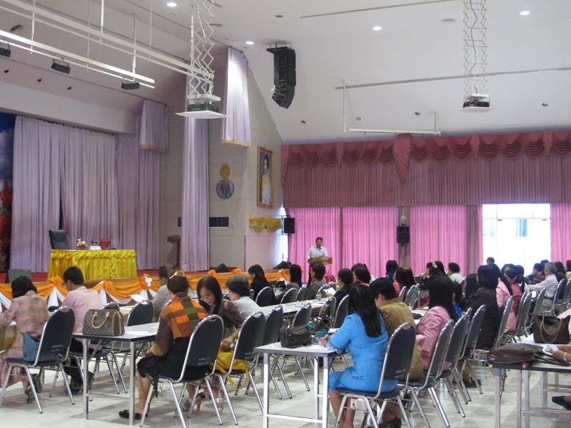โครงการอบรมพี่เลี้ยง เรื่อง"การจัดการเรียนรู้ในศตวรรษที่ 21 สำหรับครูพี่เลี้ยงนิสิตหลักสูตรการศึกษาบัณฑิต (หลักสูตร 5 ปี) ปีการศึกษา 2556 ภาพที่ 10
