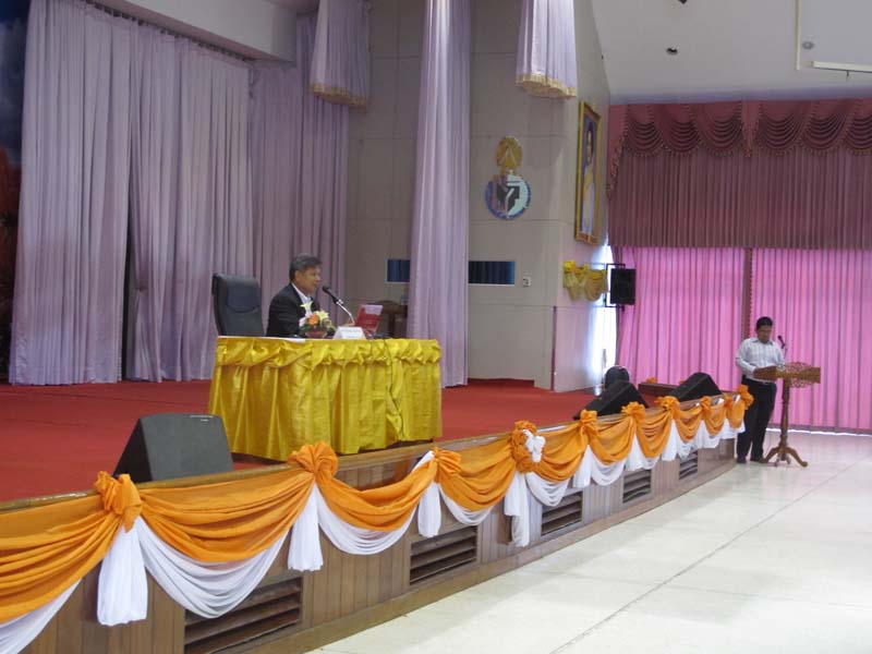 โครงการอบรมพี่เลี้ยง เรื่อง"การจัดการเรียนรู้ในศตวรรษที่ 21 สำหรับครูพี่เลี้ยงนิสิตหลักสูตรการศึกษาบัณฑิต (หลักสูตร 5 ปี) ปีการศึกษา 2556 ภาพที่ 14