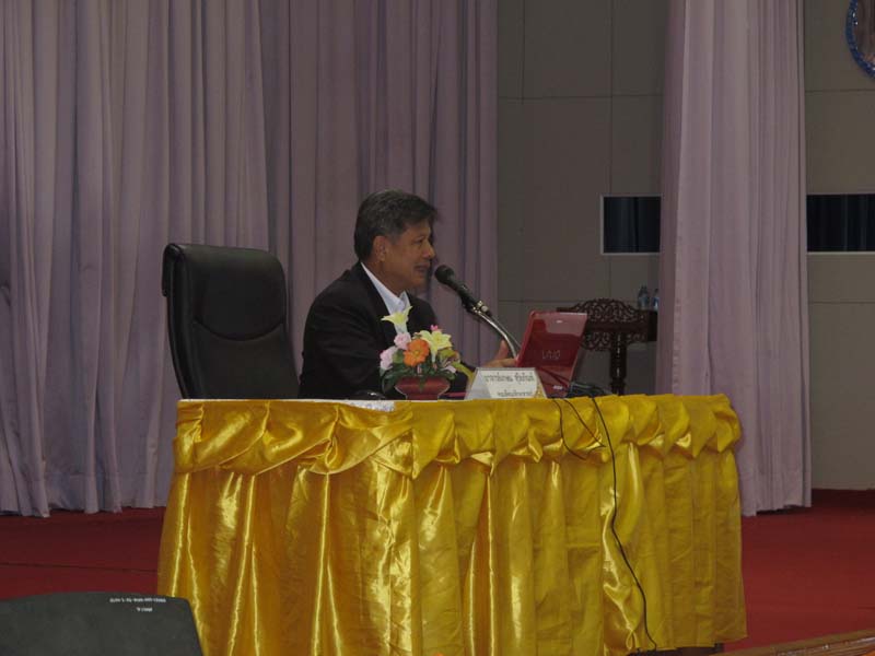โครงการอบรมพี่เลี้ยง เรื่อง"การจัดการเรียนรู้ในศตวรรษที่ 21 สำหรับครูพี่เลี้ยงนิสิตหลักสูตรการศึกษาบัณฑิต (หลักสูตร 5 ปี) ปีการศึกษา 2556 ภาพที่ 15