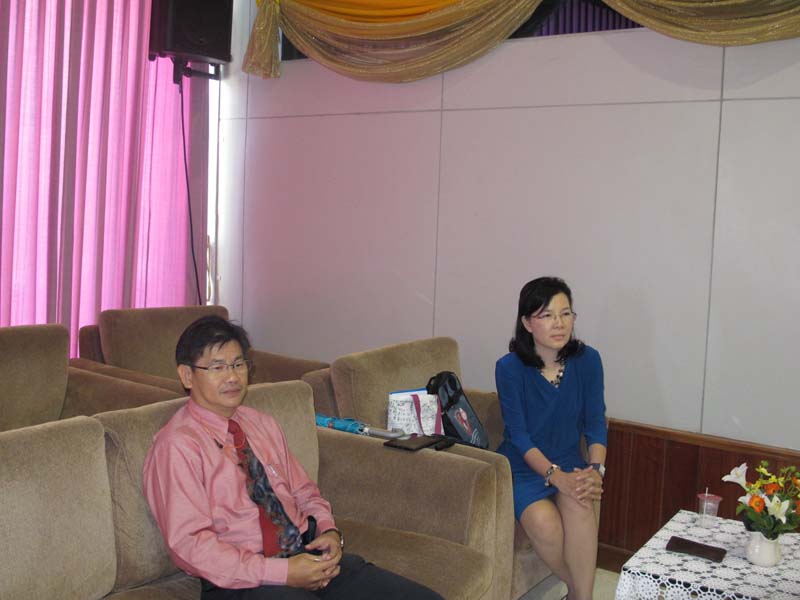 โครงการอบรมพี่เลี้ยง เรื่อง"การจัดการเรียนรู้ในศตวรรษที่ 21 สำหรับครูพี่เลี้ยงนิสิตหลักสูตรการศึกษาบัณฑิต (หลักสูตร 5 ปี) ปีการศึกษา 2556 ภาพที่ 19