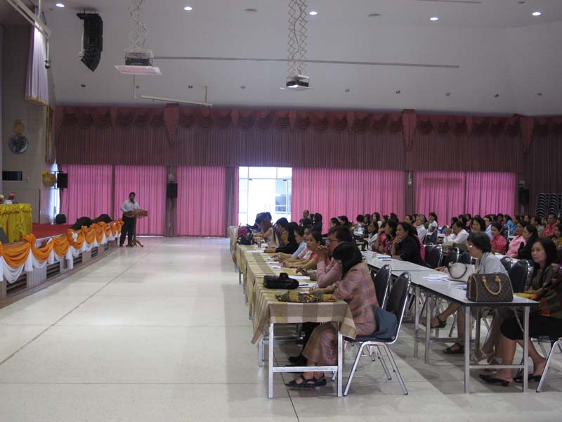โครงการอบรมพี่เลี้ยง เรื่อง"การจัดการเรียนรู้ในศตวรรษที่ 21 สำหรับครูพี่เลี้ยงนิสิตหลักสูตรการศึกษาบัณฑิต (หลักสูตร 5 ปี) ปีการศึกษา 2556 ภาพที่ 20