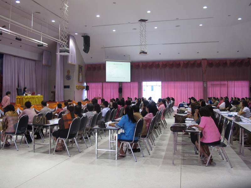 โครงการอบรมพี่เลี้ยง เรื่อง"การจัดการเรียนรู้ในศตวรรษที่ 21 สำหรับครูพี่เลี้ยงนิสิตหลักสูตรการศึกษาบัณฑิต (หลักสูตร 5 ปี) ปีการศึกษา 2556 ภาพที่ 31