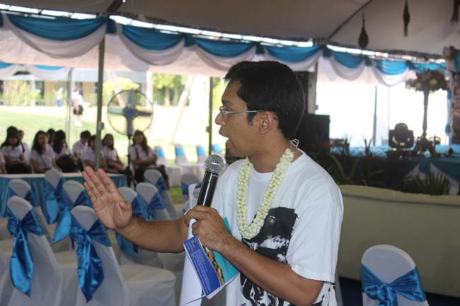 งานทักษิณวิชาการ ประจำปี 2556"บูรณาการนำความรู้ มุ่งสู่ชุมชน"ระหว่างวันที 26 - 28 สิงหาคม 2556 ณ มหาวิทยาลัยทักษิณ วิทยาเขตสงขลา ภาพที่ 6