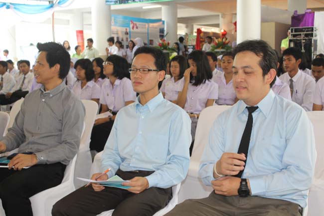 งานทักษิณวิชาการ ประจำปี 2556"บูรณาการนำความรู้ มุ่งสู่ชุมชน"ระหว่างวันที 26 - 28 สิงหาคม 2556 ณ มหาวิทยาลัยทักษิณ วิทยาเขตสงขลา ภาพที่ 54