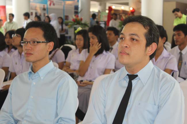 งานทักษิณวิชาการ ประจำปี 2556"บูรณาการนำความรู้ มุ่งสู่ชุมชน"ระหว่างวันที 26 - 28 สิงหาคม 2556 ณ มหาวิทยาลัยทักษิณ วิทยาเขตสงขลา ภาพที่ 55