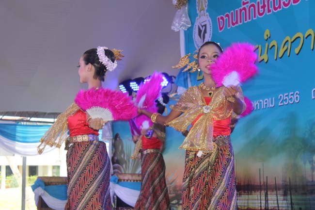 งานทักษิณวิชาการ ประจำปี 2556"บูรณาการนำความรู้ มุ่งสู่ชุมชน"ระหว่างวันที 26 - 28 สิงหาคม 2556 ณ มหาวิทยาลัยทักษิณ วิทยาเขตสงขลา ภาพที่ 81