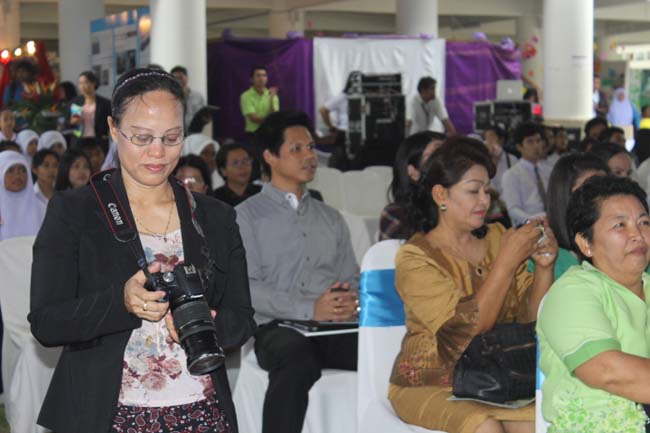 งานทักษิณวิชาการ ประจำปี 2556"บูรณาการนำความรู้ มุ่งสู่ชุมชน"ระหว่างวันที 26 - 28 สิงหาคม 2556 ณ มหาวิทยาลัยทักษิณ วิทยาเขตสงขลา ภาพที่ 87