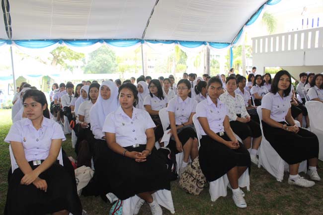 งานทักษิณวิชาการ ประจำปี 2556"บูรณาการนำความรู้ มุ่งสู่ชุมชน"ระหว่างวันที 26 - 28 สิงหาคม 2556 ณ มหาวิทยาลัยทักษิณ วิทยาเขตสงขลา ภาพที่ 93