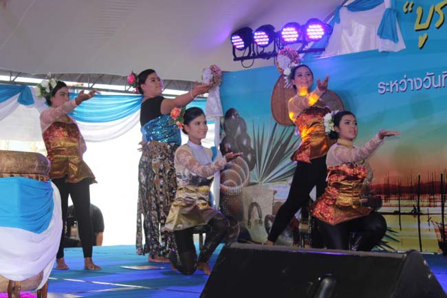 งานทักษิณวิชาการ ประจำปี 2556"บูรณาการนำความรู้ มุ่งสู่ชุมชน"ระหว่างวันที 26 - 28 สิงหาคม 2556 ณ มหาวิทยาลัยทักษิณ วิทยาเขตสงขลา ภาพที่ 96