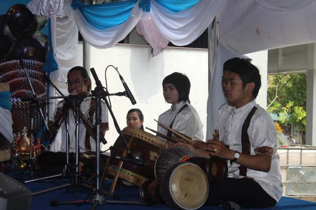 งานทักษิณวิชาการ ประจำปี 2556"บูรณาการนำความรู้ มุ่งสู่ชุมชน"ระหว่างวันที 26 - 28 สิงหาคม 2556 ณ มหาวิทยาลัยทักษิณ วิทยาเขตสงขลา ภาพที่ 108