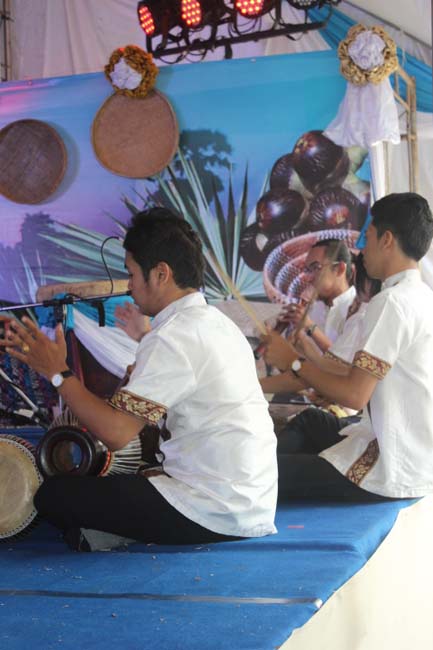 งานทักษิณวิชาการ ประจำปี 2556"บูรณาการนำความรู้ มุ่งสู่ชุมชน"ระหว่างวันที 26 - 28 สิงหาคม 2556 ณ มหาวิทยาลัยทักษิณ วิทยาเขตสงขลา ภาพที่ 110