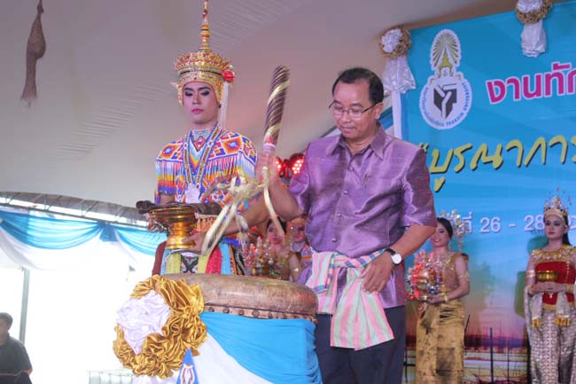 งานทักษิณวิชาการ ประจำปี 2556"บูรณาการนำความรู้ มุ่งสู่ชุมชน"ระหว่างวันที 26 - 28 สิงหาคม 2556 ณ มหาวิทยาลัยทักษิณ วิทยาเขตสงขลา ภาพที่ 179