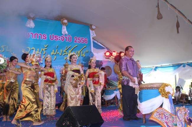 งานทักษิณวิชาการ ประจำปี 2556"บูรณาการนำความรู้ มุ่งสู่ชุมชน"ระหว่างวันที 26 - 28 สิงหาคม 2556 ณ มหาวิทยาลัยทักษิณ วิทยาเขตสงขลา ภาพที่ 184
