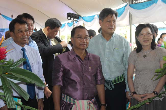 งานทักษิณวิชาการ ประจำปี 2556"บูรณาการนำความรู้ มุ่งสู่ชุมชน"ระหว่างวันที 26 - 28 สิงหาคม 2556 ณ มหาวิทยาลัยทักษิณ วิทยาเขตสงขลา ภาพที่ 193