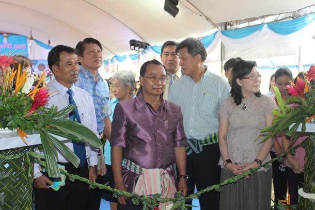 งานทักษิณวิชาการ ประจำปี 2556"บูรณาการนำความรู้ มุ่งสู่ชุมชน"ระหว่างวันที 26 - 28 สิงหาคม 2556 ณ มหาวิทยาลัยทักษิณ วิทยาเขตสงขลา ภาพที่ 196