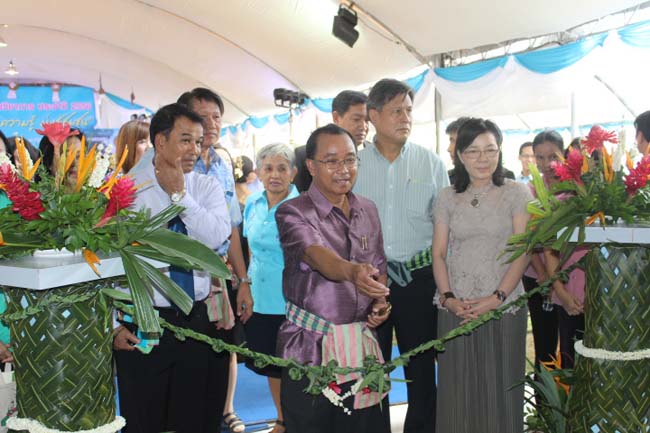 งานทักษิณวิชาการ ประจำปี 2556"บูรณาการนำความรู้ มุ่งสู่ชุมชน"ระหว่างวันที 26 - 28 สิงหาคม 2556 ณ มหาวิทยาลัยทักษิณ วิทยาเขตสงขลา ภาพที่ 197