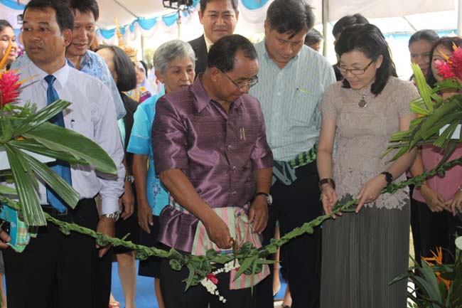 งานทักษิณวิชาการ ประจำปี 2556"บูรณาการนำความรู้ มุ่งสู่ชุมชน"ระหว่างวันที 26 - 28 สิงหาคม 2556 ณ มหาวิทยาลัยทักษิณ วิทยาเขตสงขลา ภาพที่ 198
