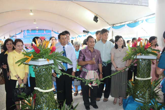 งานทักษิณวิชาการ ประจำปี 2556"บูรณาการนำความรู้ มุ่งสู่ชุมชน"ระหว่างวันที 26 - 28 สิงหาคม 2556 ณ มหาวิทยาลัยทักษิณ วิทยาเขตสงขลา ภาพที่ 202