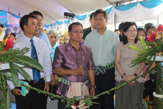 งานทักษิณวิชาการ ประจำปี 2556"บูรณาการนำความรู้ มุ่งสู่ชุมชน"ระหว่างวันที 26 - 28 สิงหาคม 2556 ณ มหาวิทยาลัยทักษิณ วิทยาเขตสงขลา ภาพที่ 204
