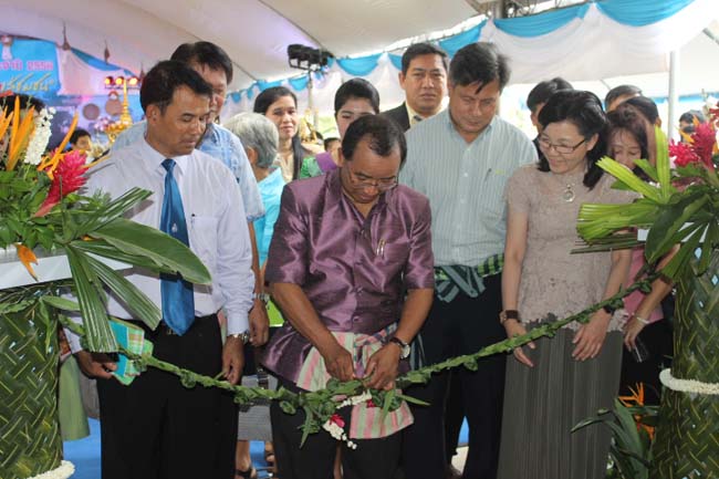 งานทักษิณวิชาการ ประจำปี 2556"บูรณาการนำความรู้ มุ่งสู่ชุมชน"ระหว่างวันที 26 - 28 สิงหาคม 2556 ณ มหาวิทยาลัยทักษิณ วิทยาเขตสงขลา ภาพที่ 206