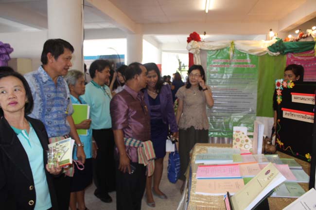 งานทักษิณวิชาการ ประจำปี 2556"บูรณาการนำความรู้ มุ่งสู่ชุมชน"ระหว่างวันที 26 - 28 สิงหาคม 2556 ณ มหาวิทยาลัยทักษิณ วิทยาเขตสงขลา ภาพที่ 226