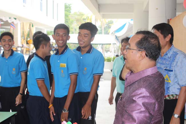 งานทักษิณวิชาการ ประจำปี 2556"บูรณาการนำความรู้ มุ่งสู่ชุมชน"ระหว่างวันที 26 - 28 สิงหาคม 2556 ณ มหาวิทยาลัยทักษิณ วิทยาเขตสงขลา ภาพที่ 235