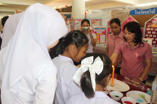 งานทักษิณวิชาการ ประจำปี 2556"บูรณาการนำความรู้ มุ่งสู่ชุมชน"ระหว่างวันที 26 - 28 สิงหาคม 2556 ณ มหาวิทยาลัยทักษิณ วิทยาเขตสงขลา ภาพที่ 241