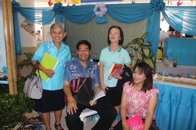 งานทักษิณวิชาการ ประจำปี 2556"บูรณาการนำความรู้ มุ่งสู่ชุมชน"ระหว่างวันที 26 - 28 สิงหาคม 2556 ณ มหาวิทยาลัยทักษิณ วิทยาเขตสงขลา ภาพที่ 243