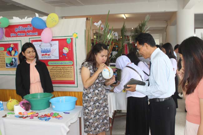 งานทักษิณวิชาการ ประจำปี 2556"บูรณาการนำความรู้ มุ่งสู่ชุมชน"ระหว่างวันที 26 - 28 สิงหาคม 2556 ณ มหาวิทยาลัยทักษิณ วิทยาเขตสงขลา ภาพที่ 251