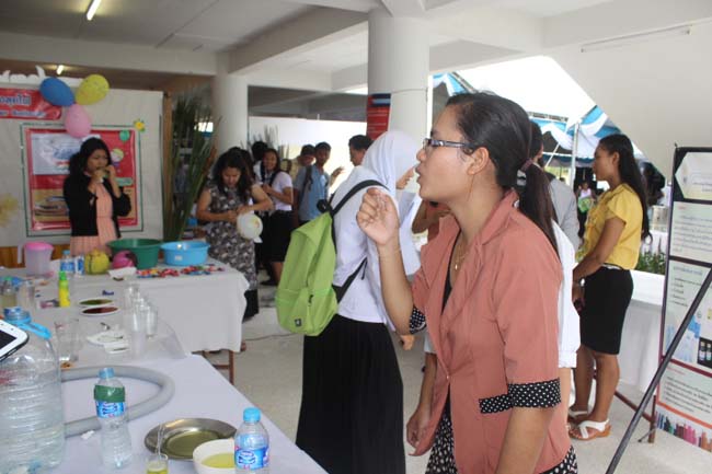 งานทักษิณวิชาการ ประจำปี 2556"บูรณาการนำความรู้ มุ่งสู่ชุมชน"ระหว่างวันที 26 - 28 สิงหาคม 2556 ณ มหาวิทยาลัยทักษิณ วิทยาเขตสงขลา ภาพที่ 259