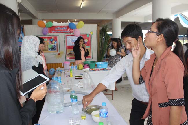 งานทักษิณวิชาการ ประจำปี 2556"บูรณาการนำความรู้ มุ่งสู่ชุมชน"ระหว่างวันที 26 - 28 สิงหาคม 2556 ณ มหาวิทยาลัยทักษิณ วิทยาเขตสงขลา ภาพที่ 260